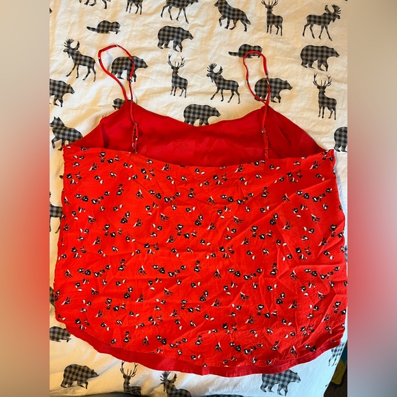 GAP red and black rayon tank with adjustable straps - Picture 2 of 4